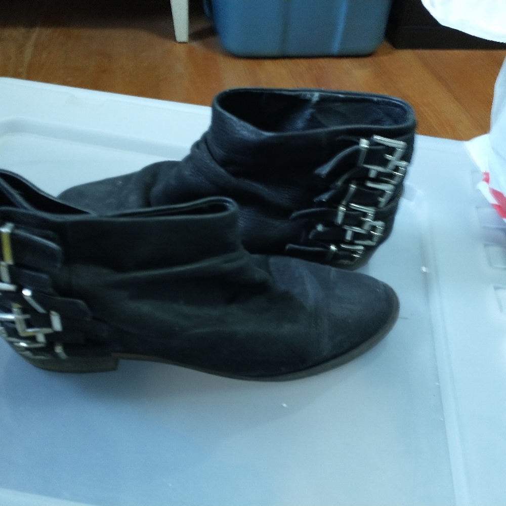 Ladies black boots - Picture 3 of 4